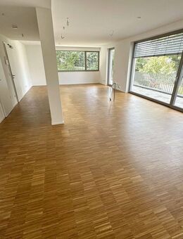 Moderne 3 ZW Wohnung mit umliegenden Blk., Terrasse & kl. Garten, TG-Stpl. in Bestlage Wü-Zellerau - Würzburg