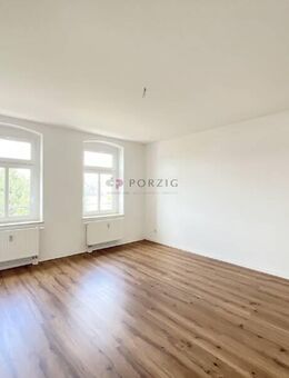Groß, hell, gemütlich - 2-Zimmer-Wohnung mit Balkon zum Verlieben - Limbach-Oberfrohna