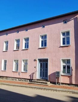 Voll vermietetes Mehrfamilienhaus in guter Lage in Burg Stargard - Burg Stargard