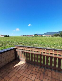 Doppelhaushälfte mit Rietburgblick - ruhige Lage, Garten & Garage - Edenkoben