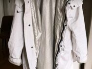 Nike Trenchcoat unisex, Größe L, weiß - Berlin