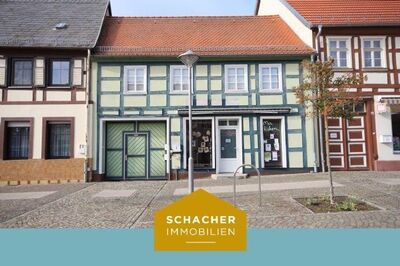 Historisches Fachwerkhaus mit 3 Einheiten + einem weiteren Einfamilienhaus in direkter Nähe vom Rathaus