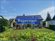 Sehr gepflegtes EFH m. großem Garten, Doppel-Garage und PV-Anlage - BEZUGSFREI ! - Radolfzell (Bodensee)