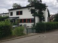 Charmantes WG-Zimmer nähe PH in Freiburg mit schneller Anbindung in die Innenstadt! - Freiburg (Breisgau)