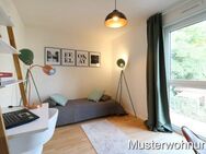 Ideal geschnittene 3-Zi-Wohnung mit Balkon und EBK - München