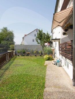 Platz für zwei Generationen: Ruhig gelegene Dopplehuashälftein Ergolding! - Ergolding