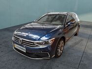 VW Passat Variant, GTE LM18 R-LINE SPORTPAKET, Jahr 2021 - München