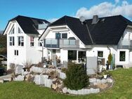 Exklusives Zweifamilienhaus in Südhanglage von Körle - Körle