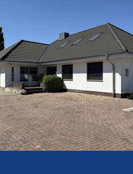 Großzügiges Einfamilienhaus im Dorfkern mit Handwerkerhalle - ideal für Handwerker und Familien - Großenwiehe