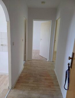 Schöne 2-Zimmer Wohnung mit Balkon und Ausblick ins Grüne - Bad Lobenstein