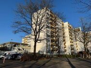Große 4 Zimmerwohnung mit Balkon und Tiefgarage ab sofort frei! - Pinneberg