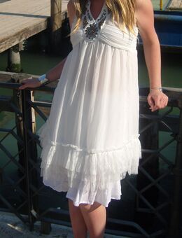 Weißes Chiffon Kleid, durchsichtig transparent mit Perlen, Gr. S - Düsseldorf