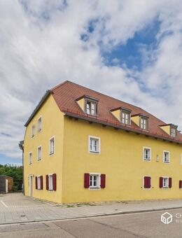 Außergewöhnliche Dachgeschosswohnung in denkmalgeschütztem Bauernhof - hochwertig saniert, sofort bezugsfrei - Regensburg