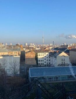 Möblierte 2-Zimmer-Wohnung am Kottbusser Tor mit wundervollen Blick auf die Stadt. - Berlin