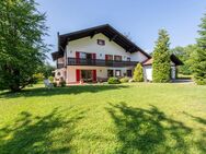 Ortsrandlage mit herrlichem Berg-/ Weitblick! Wertiges Landhaus mit ca. 1.900 m² Grund! - Wildsteig