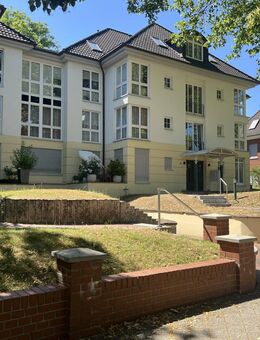 Exklusive 2-Raum-Wohnung mit Tageslichtbad, Loggia, Pantry-Küche & Parkett im Lenné-Viertel - Magdeburg