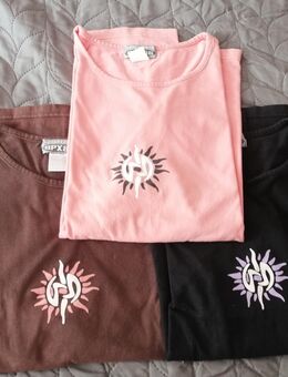 2 TShirt Größe 44/ 46 gebraucht - Traunreut