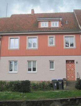 Schöne 3-Zi.-Whg. im Reihenhaus mit Balkon und Garten im 1. OG. Harzstr. 23 - Blankenburg (Harz)