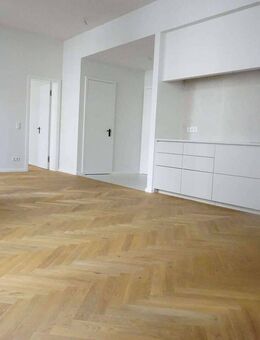 Stilvolle Wohnung in kernsaniertem Altbau - Frankfurt (Main)