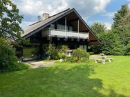 Eindrucksvolle Symbiose aus Holz und Glas in bester Lage - Weißenburg (Bayern)