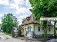 IMMOBERLIN.DE - Klassisches Torhaus mit Sonnengarten + Pool am Kartzower Schloss - Potsdam