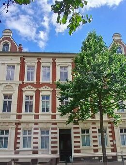 Großzügig geschnittene 3-Raum-Wohnung mit Balkon - Dessau-Roßlau