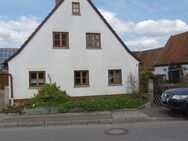 Großzügiges sofort beziehbares Einfamilienhaus mit Scheune und Nebengebäuden - Bad Windsheim