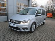 VW Caddy, Rollstuhlrampe & abgesenkter Boden Comfortline, Jahr 2015 - Oyten