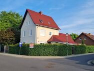 Freistehendes gepflegtes EFH mit Einlieger, Garten & Garagen in ruhiger grüner und zentralen Lage - Hennef (Sieg)