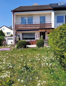 Renovierungsbedürftige DHH mit tollem Grundstück in ruhiger Bestlage von Puchheim - Puchheim