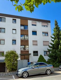 Großzügige 3-Zimmerwohnung mit Loggia und TG-Stellplatz in Fürth Dambach - Fürth