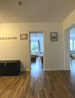 Zentral gelegenes Mehrfamilienhaus in Kassel: ca. 700 m², 10 Einheiten, Balkone und Tiefgarage - Kassel