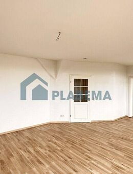 2- Zimmer- Wohnung mit Einbauküche und Balkon zu vermieten, PKW- Stellplatz optional - Parchim