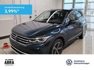 VW Tiguan, 2.0 TSI Elegance, Jahr 2023 - Braunschweig