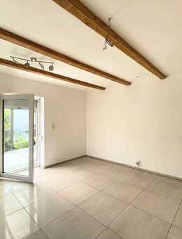 Zwei Wohneinheiten in gewachsener Wohnlage von Osterhofen - Osterhofen