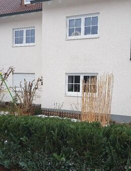 Frisch sanierte 2-Zimmer-Wohnung mit Terrasse in ruhiger Lage - Burkhardtsdorf