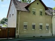 Charmantes Ein-Zweifamilienhaus aus der Jahrhundertwende mitten in Hattersheim - Hattersheim (Main)