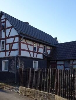 Kleines Fachwerkhaus sucht neue Eigentümer - Crimmitschau