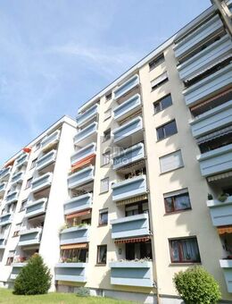 Großzügige 2-Zi-Whg. mit Balkon + TG-Stellplatz - vielseitig nutzbar als Eigenheim o. Kapitalanlage - Fürth