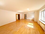 Chance nutzen, ab 01.08.25 einziehen! Großzügige & helle 4-Zimmer-Wohnung im Herzen von Weilheim - Weilheim (Oberbayern)