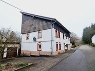 Marienhausen: Freistehende Immobilie mit Doppelgarage und Garten - Marienhausen
