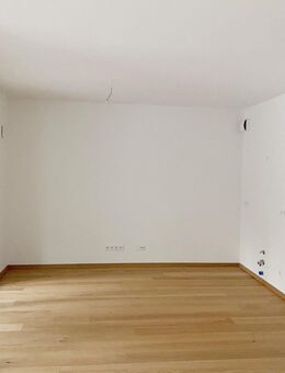 Großzügige Wohnung mit Terrasse und Loggia - München