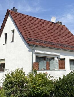 Einfamilienhaus mit Gartenidylle und großzügiger Sonnenterrasse in Riesa - Riesa