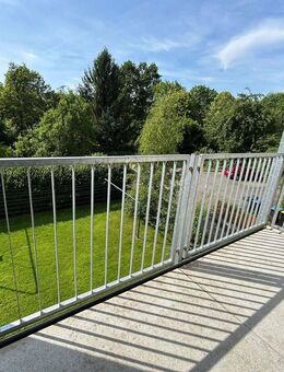 1.OG - zwei Bäder - geräumige Zimmer - Stellplatz mögl. - Chemnitz