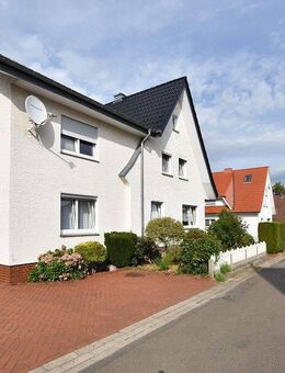 Preußisch Oldendorf - Bad Holzhausen: Charmantes Zweifamilienhaus mit schönem Garten ! - Preußisch Oldendorf