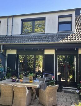 Charmantes Reihenmittelhaus mit Garten und Garage in gefragter Lage - Bonn