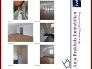 GT: Geräumige 2-Zimmer-Wohnung mit Loggia und modernisiertem Bad im 2-Familienhaus - Gütersloh