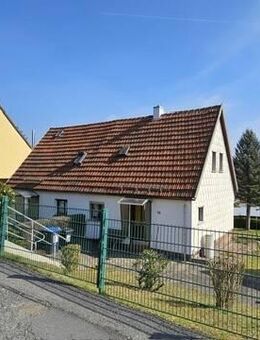Doppelhaushälfte in ruhiger Lage in Sonneberg OT Wehd zur individuellen Gestaltung - Sonneberg
