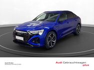 Audi Q8, Sportback 55 qu S line, Jahr 2023 - Minden (Nordrhein-Westfalen)