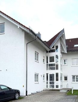 Charmante EG-Wohnung mit Terrasse, Einbauküche und TG-Stellplatz - Aulendorf